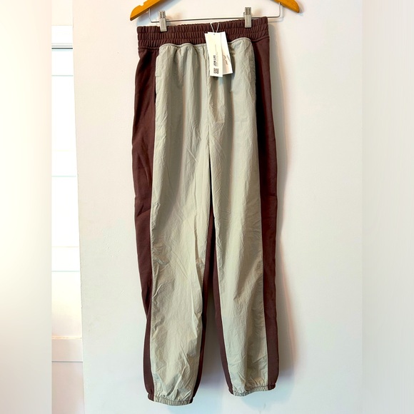 Zara Leisure Sweatpants. - Picture 1 of 4